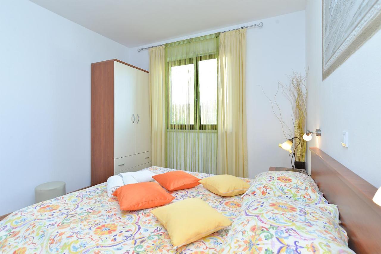 Apartment Jadranko 1761 Peroj Ngoại thất bức ảnh