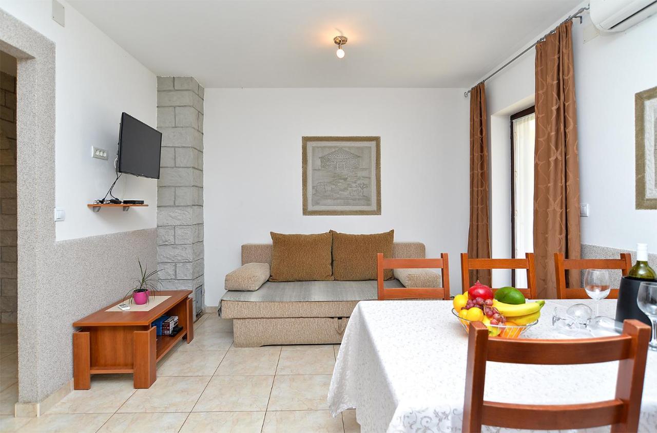 Apartment Jadranko 1761 Peroj Ngoại thất bức ảnh