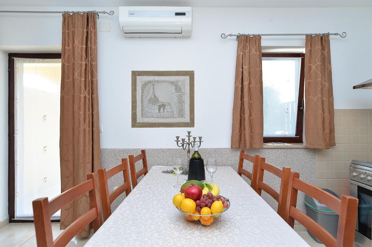 Apartment Jadranko 1761 Peroj Ngoại thất bức ảnh