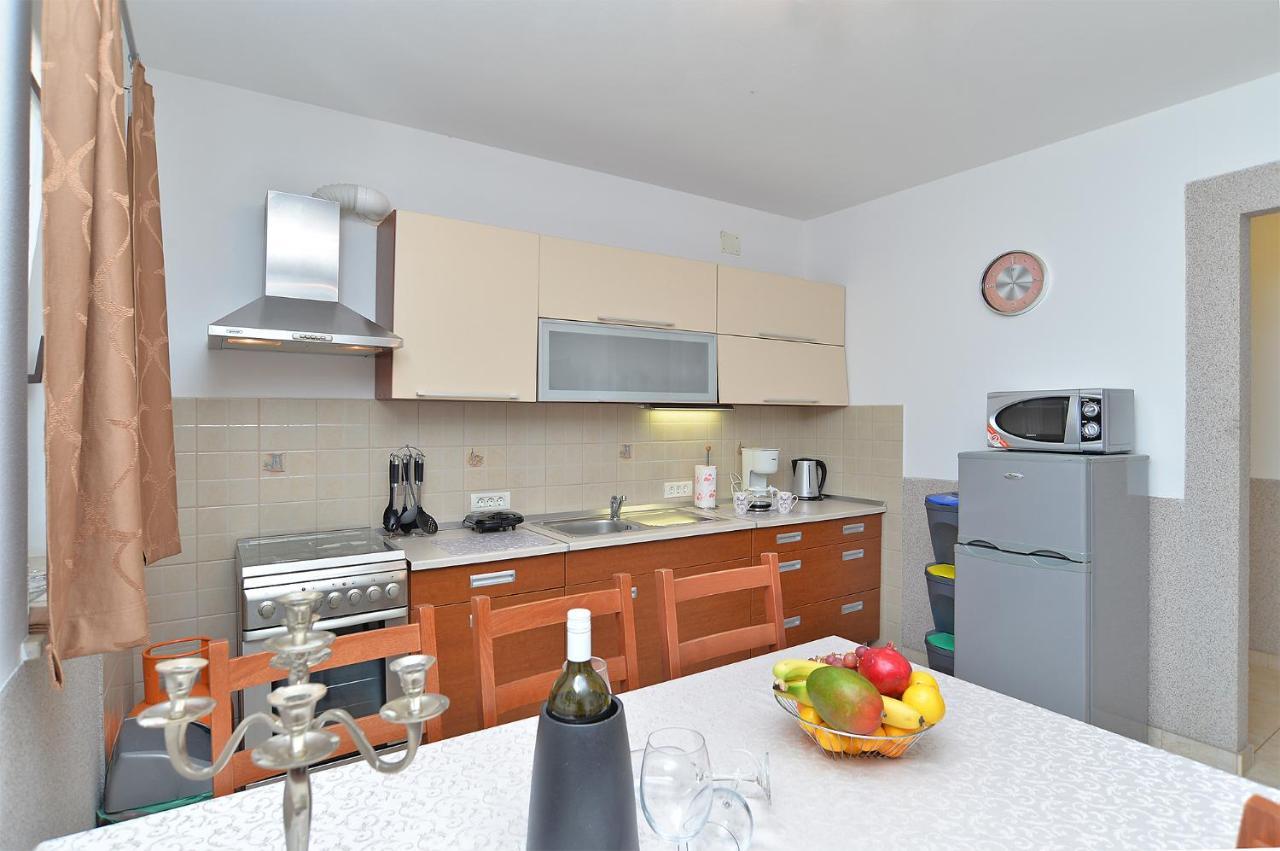 Apartment Jadranko 1761 Peroj Ngoại thất bức ảnh