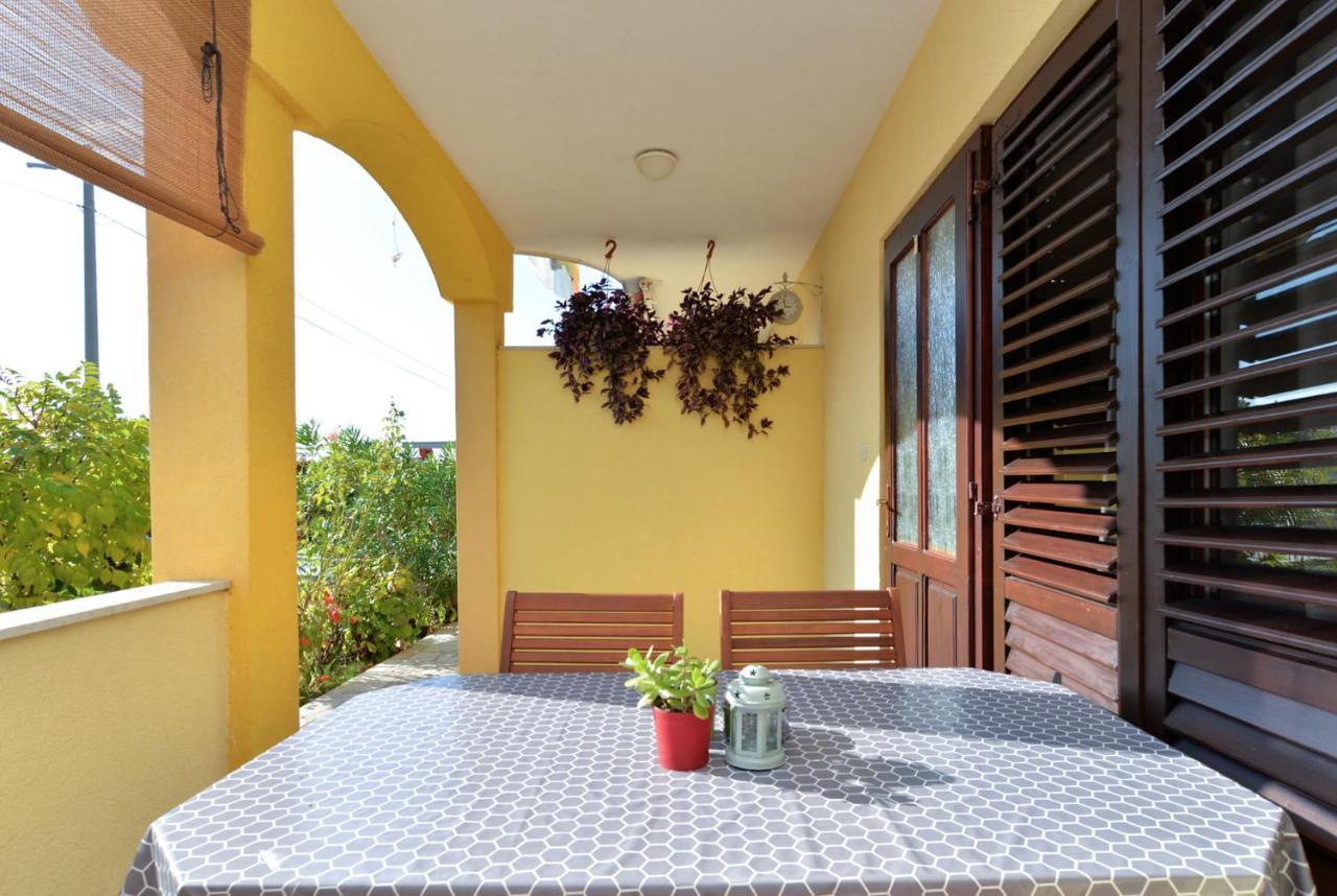 Apartment Jadranko 1761 Peroj Ngoại thất bức ảnh